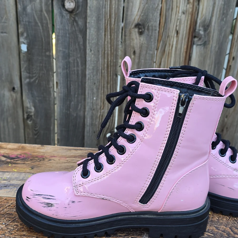 Soda Combat Pink Kids Lace Up Boots Size 6.5